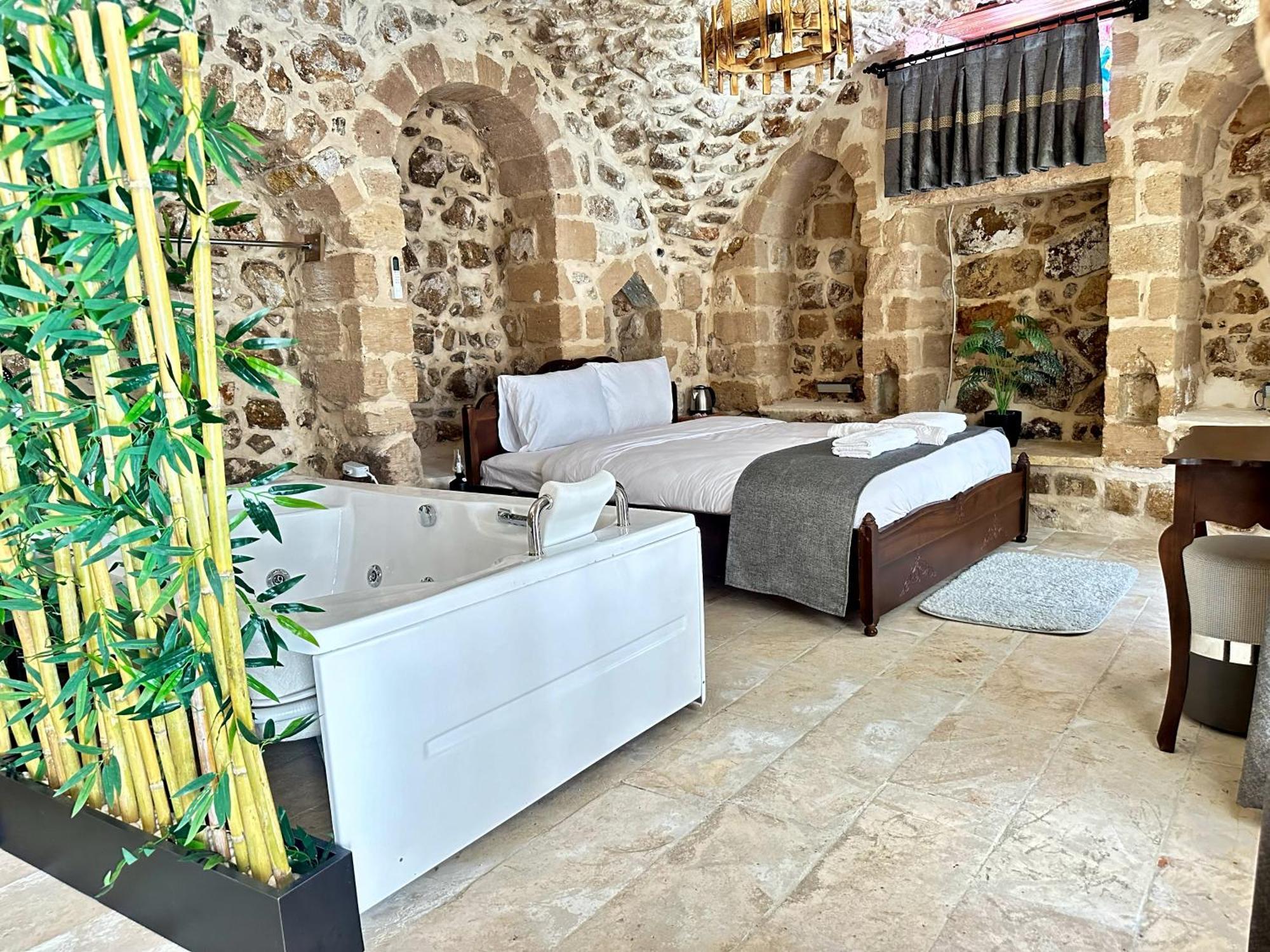 Arev Hotel Mardin Exteriör bild